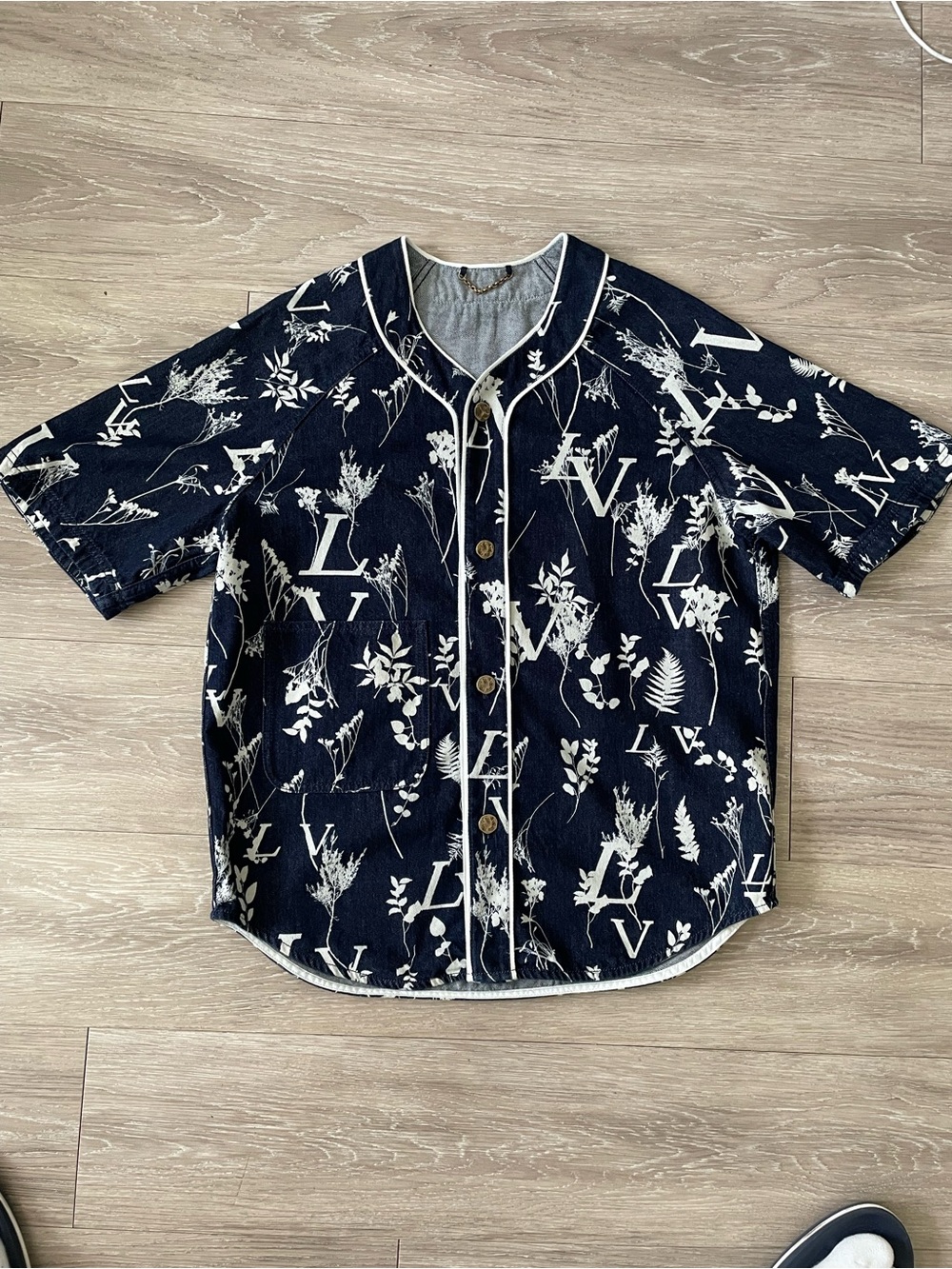Louis Vuitton leaf Baseball
Jersey